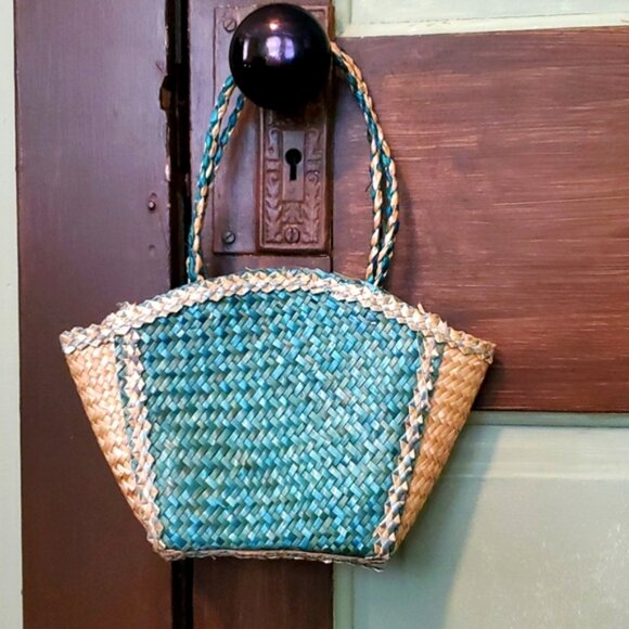 Vintage 2 Easter Baskets OOAK Wicker - Picture 8 of 16